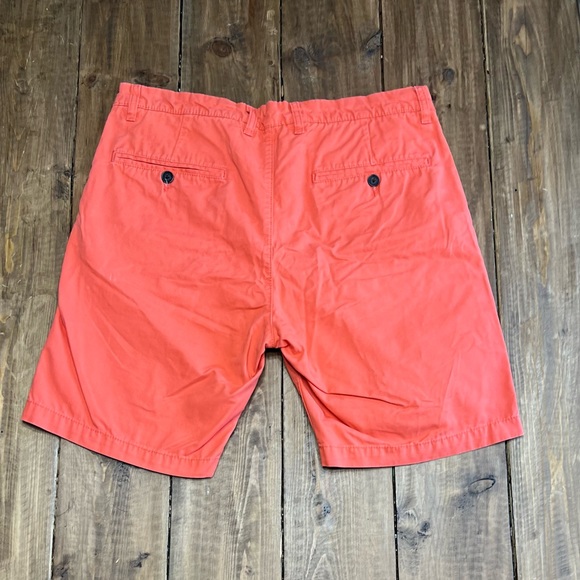 Salmon H&M men’s shorts - Picture 2 of 2